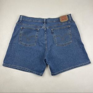 Vintage LEVI'S High Waisted Wedgie Jeans Shorts